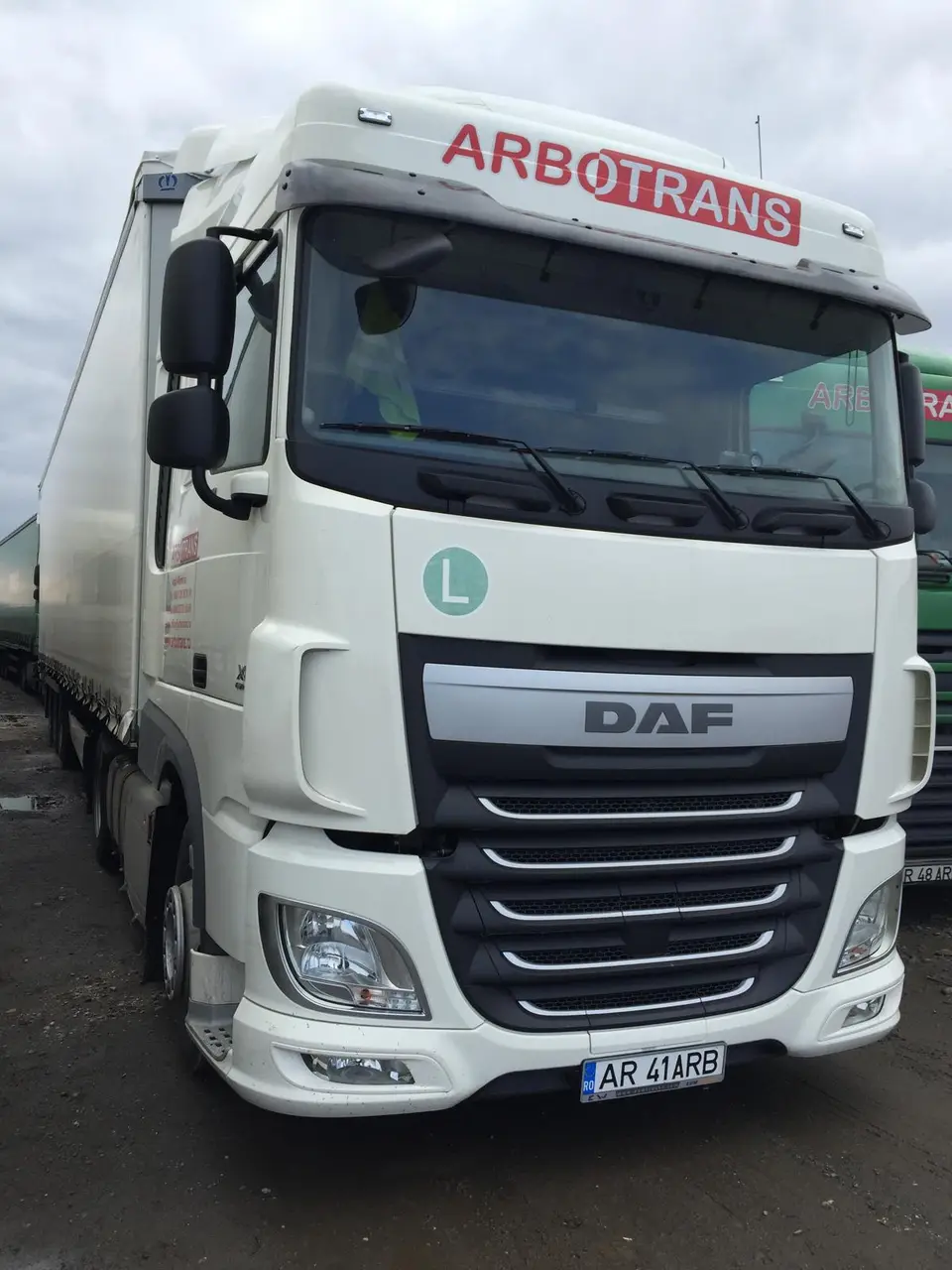 Camion DAF Arbotrans pentru transport rutier de mărfuri